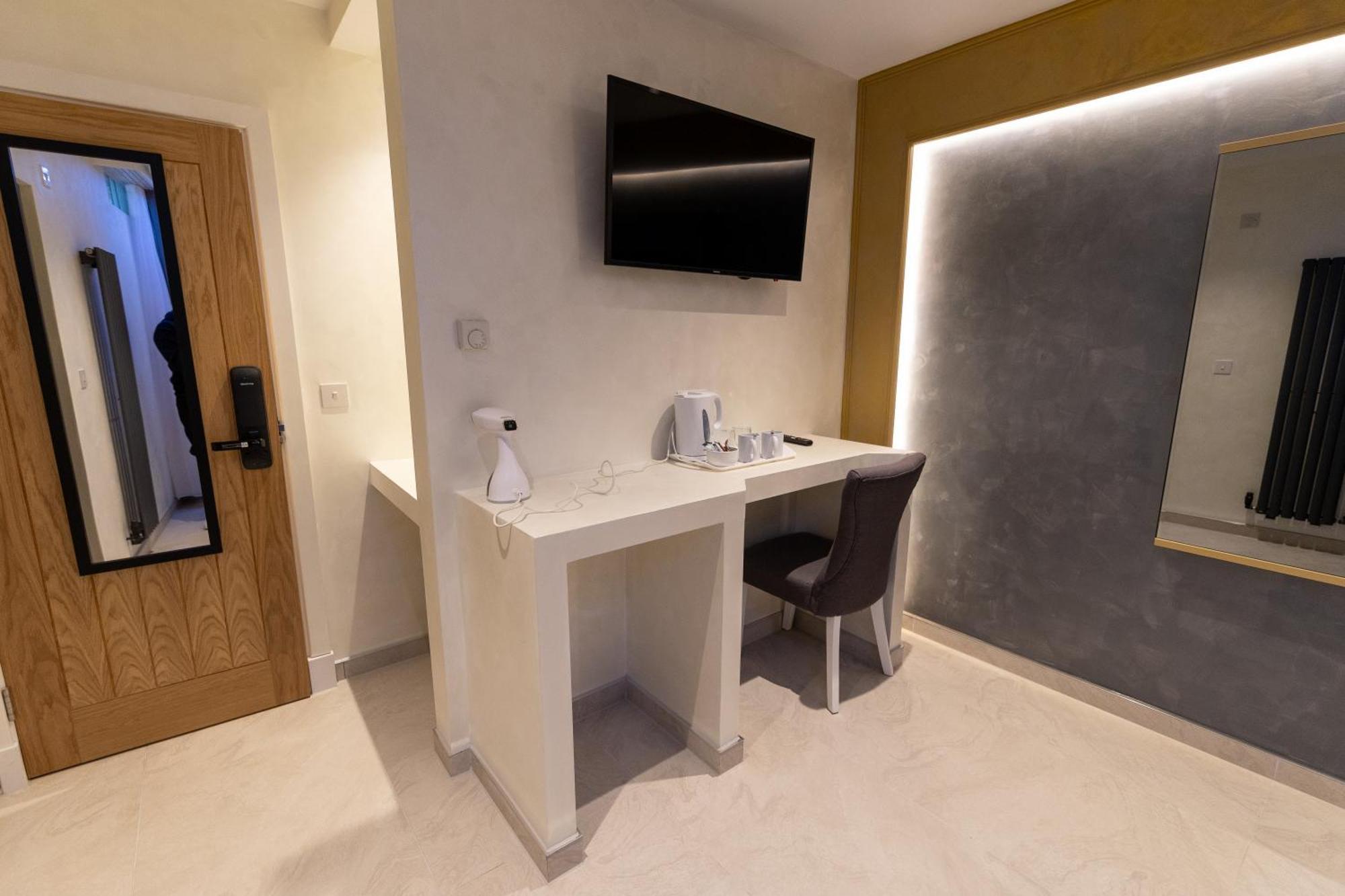 Hotel Paragraph Tottenham Londra Esterno foto